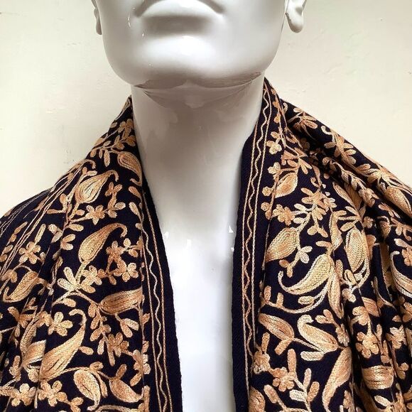 Extra Large Cashmere Embroidered Scarf - Picture 7 of 7